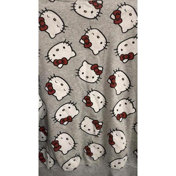 Hello Kitty crewneck sweatshirt size Medium - Picture 6 of 6